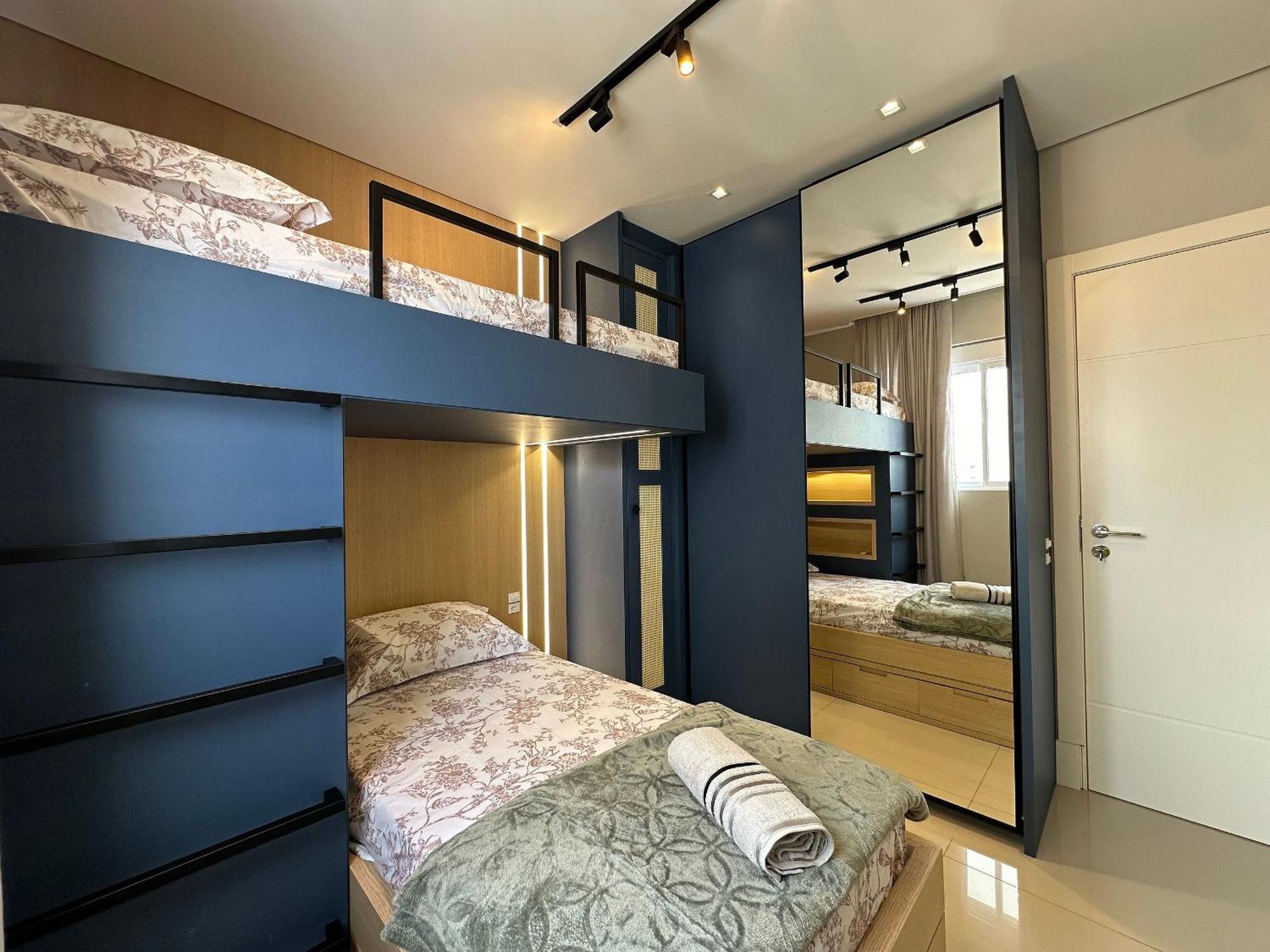 Ca02- 4 Suites| Alto Padrao| 2 Vagas Garagem Apartamento *